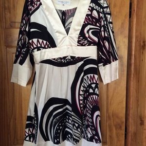 TRINA TURK Size 8 dress.  Cream, Black, and Pink